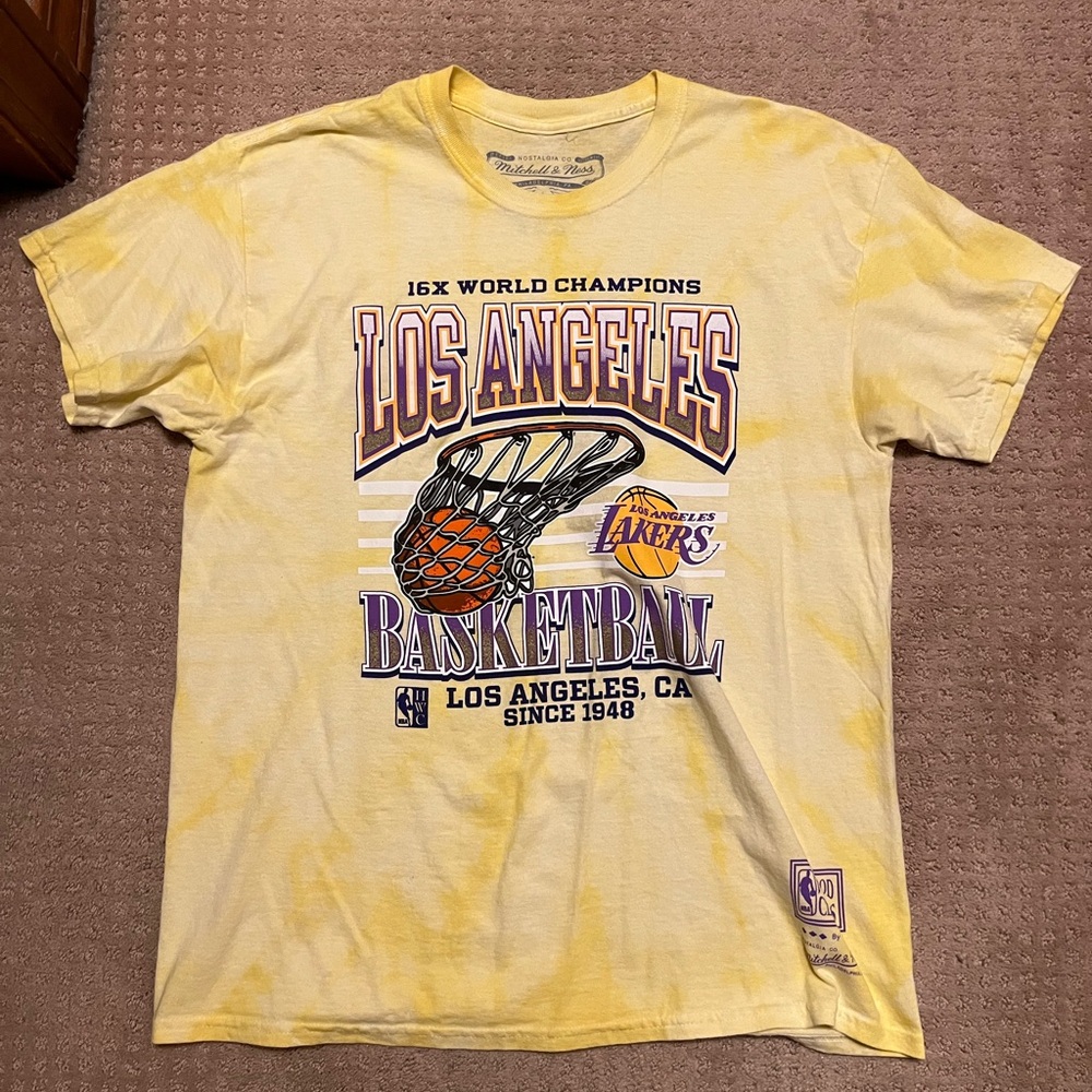 MENS LAKERS TEE SZ L